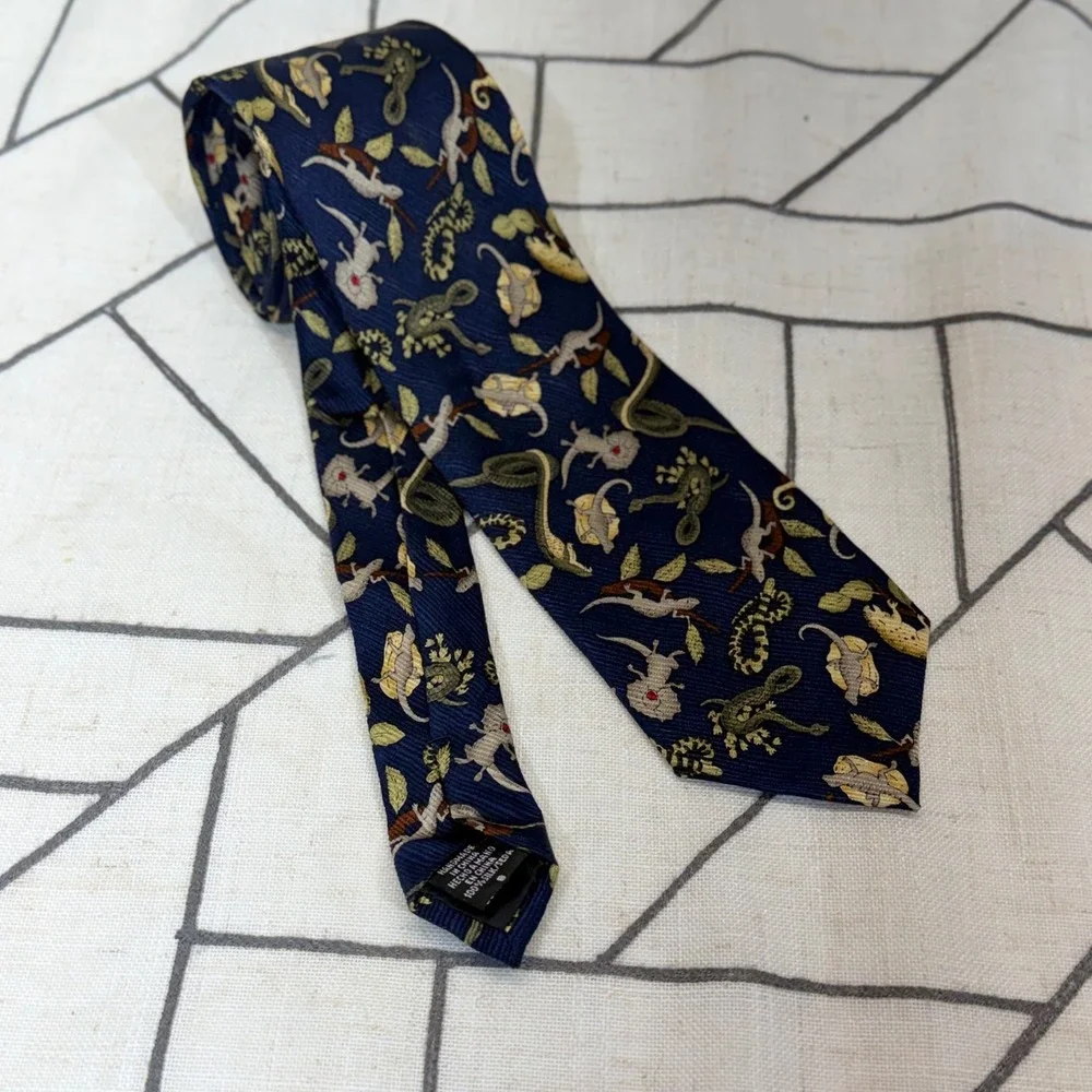 Dockers Boys Necktie OS Navy Blue Lizard Chameleon Gecko Print 100% Silk Tie